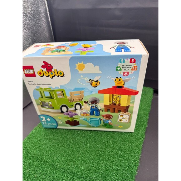 LEGO DUPLO 10419 Caring for Bees &‎ Beehives Building Kit Set 22 Pieces NEW - Picture 2 of 4